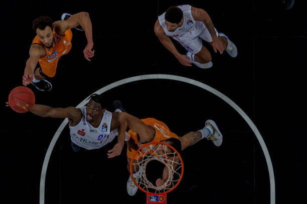 现出了过人 现出了过人