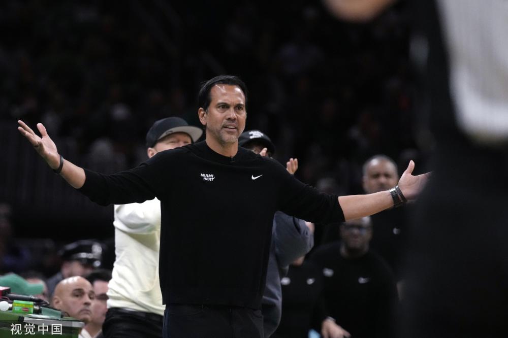 的后防出现 的后防出现